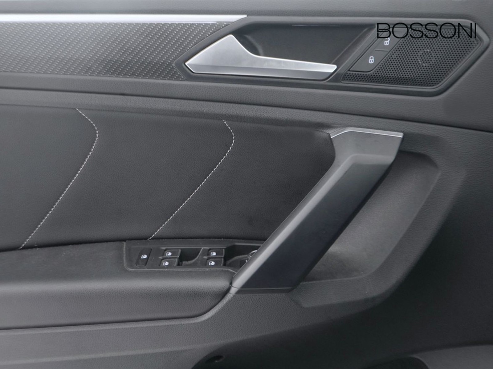 17 - Volkswagen Tiguan 1.5 tsi act 150cv r-line dsg