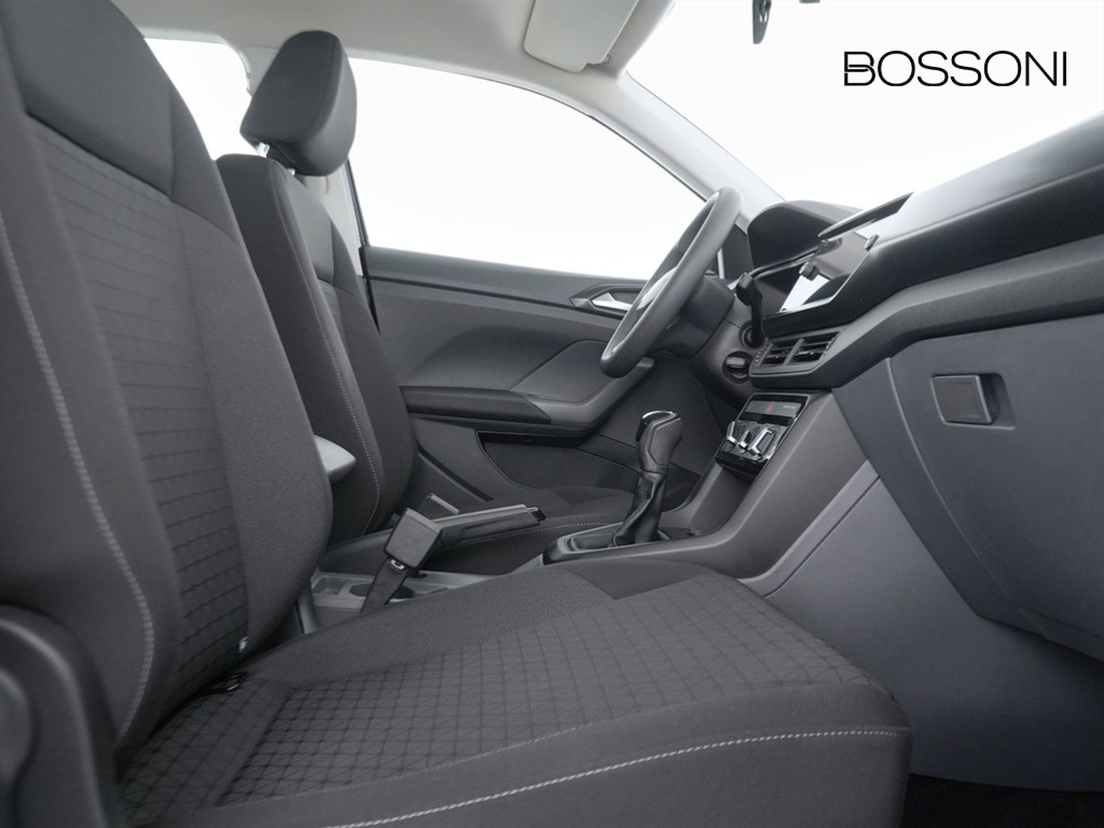 8 - Volkswagen T-Cross 1.0 tsi 110cv style