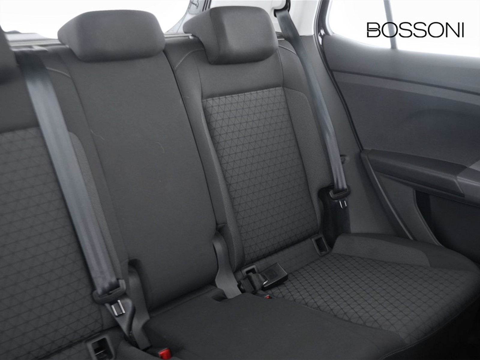 21 - Volkswagen T-Cross 1.0 tsi 110cv style