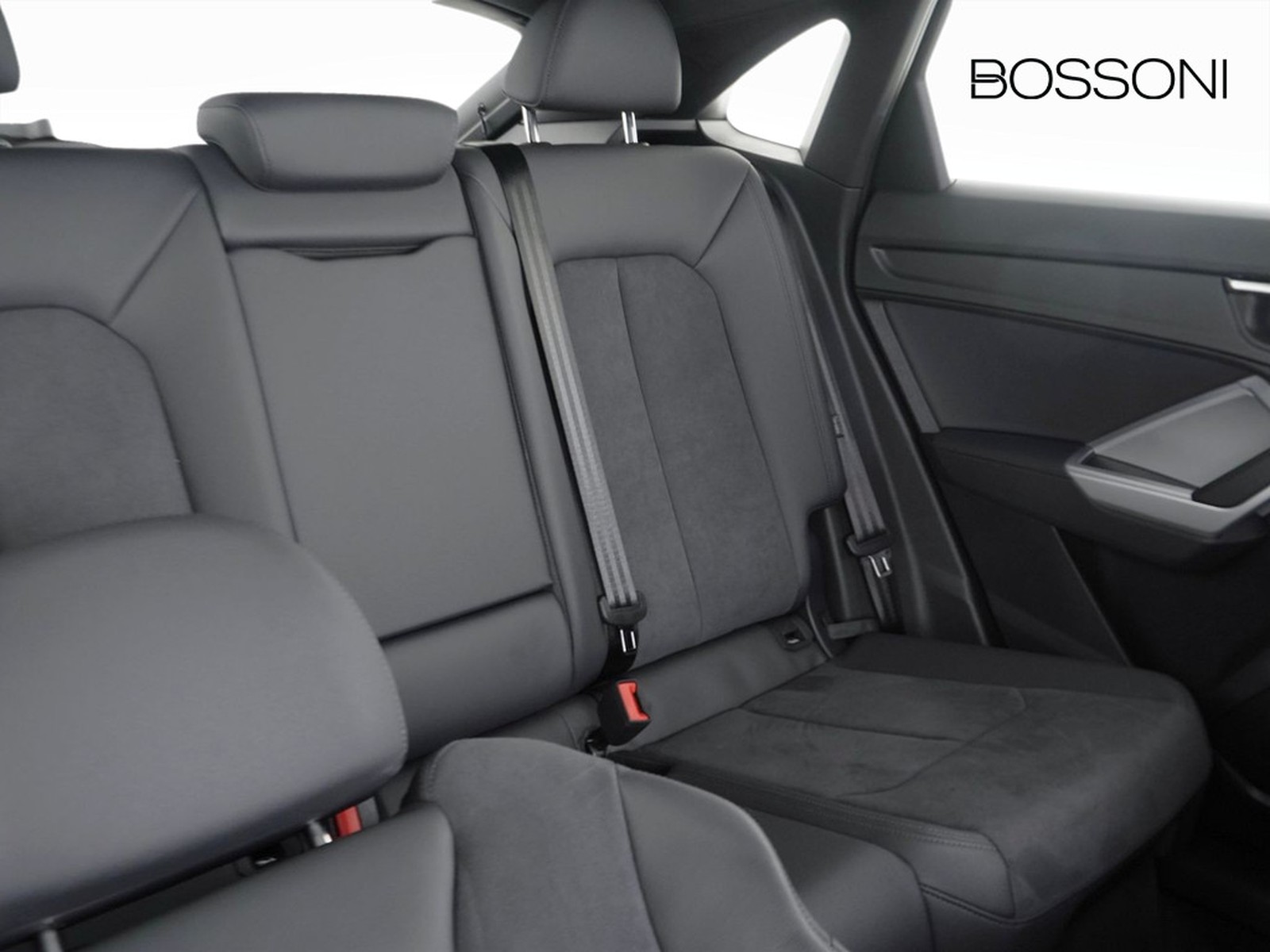 24 - Audi Q3 sportback 35 1.5 tfsi evo2 s line edition s tronic