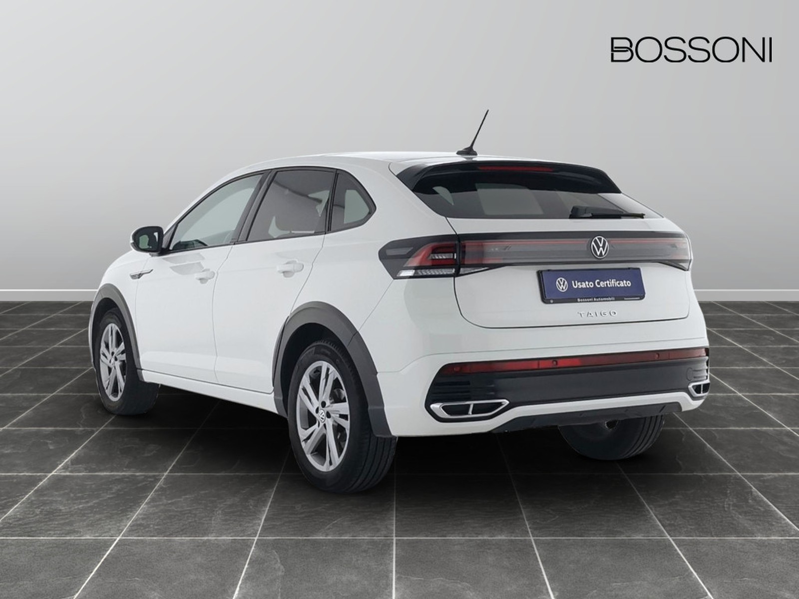 4 - Volkswagen Taigo 1.5 tsi 150cv r-line dsg