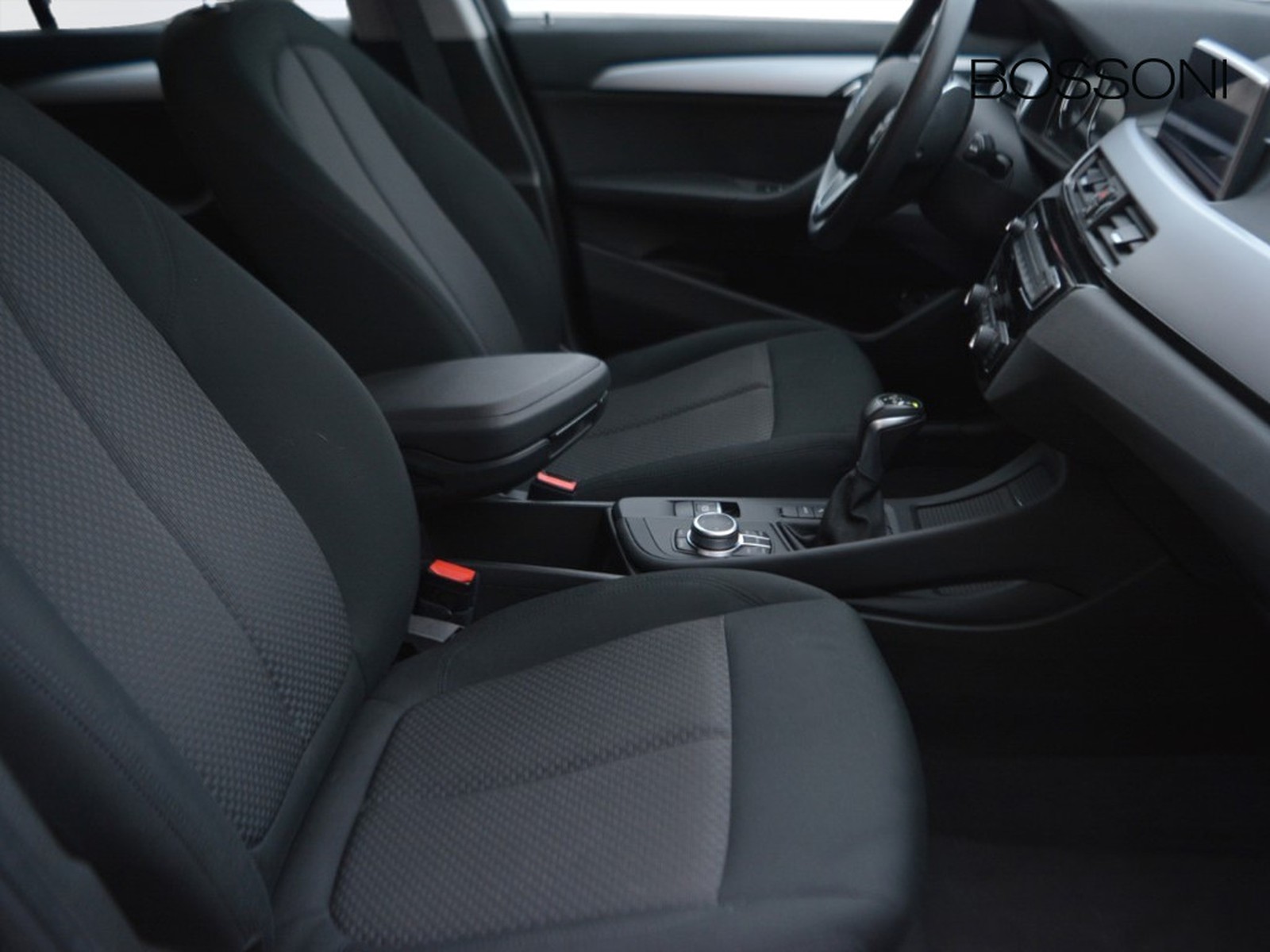 5 - BMW X1 25e xdrive business advantage steptronic