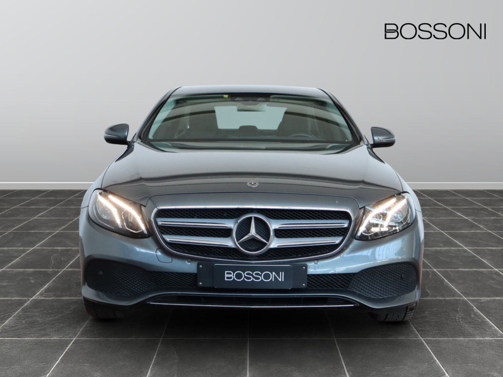 2 - Mercedes Classe E berlina 220 d business sport 4matic 9g-tronic plus