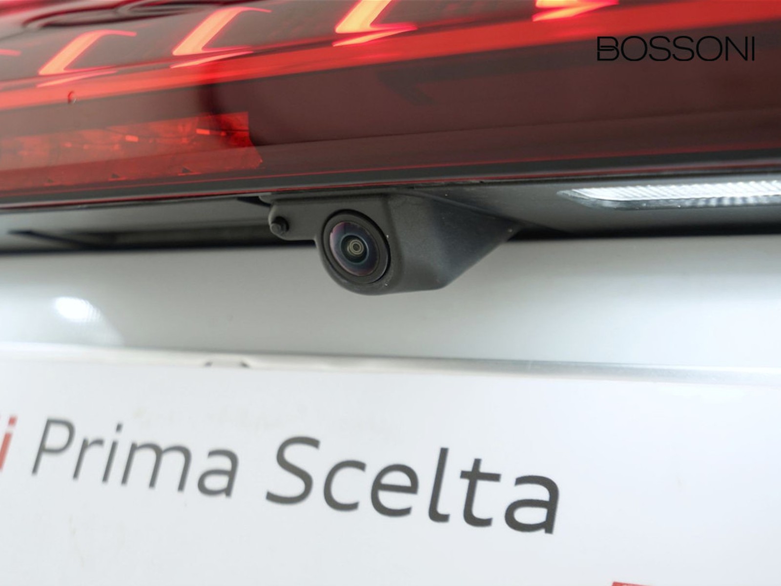 32 - Audi A5 avant 2.0 tdi mhev+ 204cv business advanced