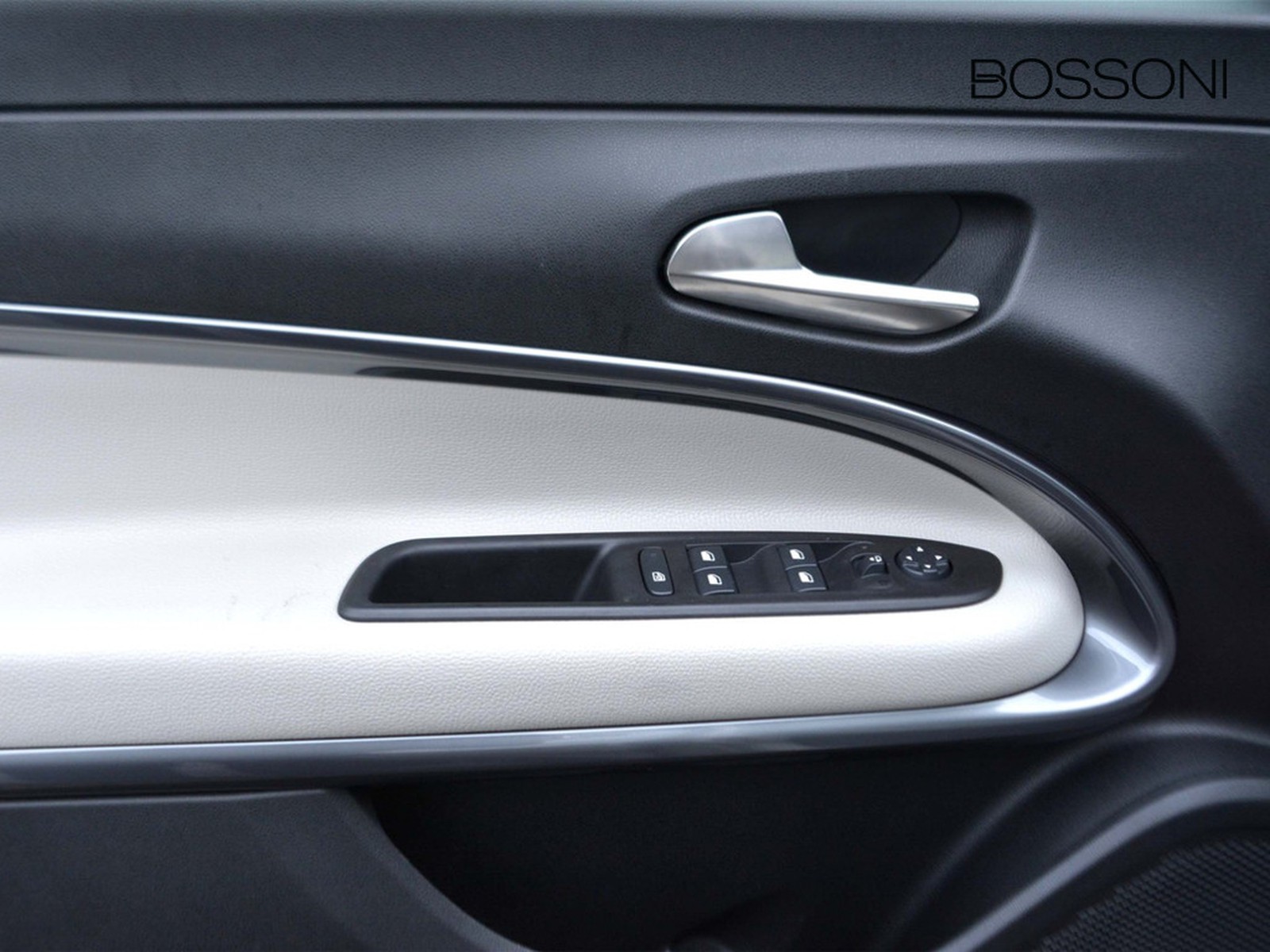 16 - Fiat 600 1.2 hybrid 110cv la prima ii edct