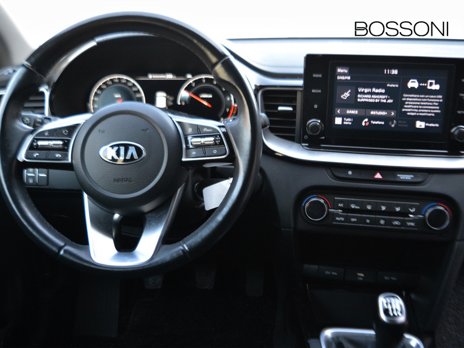 9 - Kia Xceed 1.0 t-gdi 120cv style 2wd