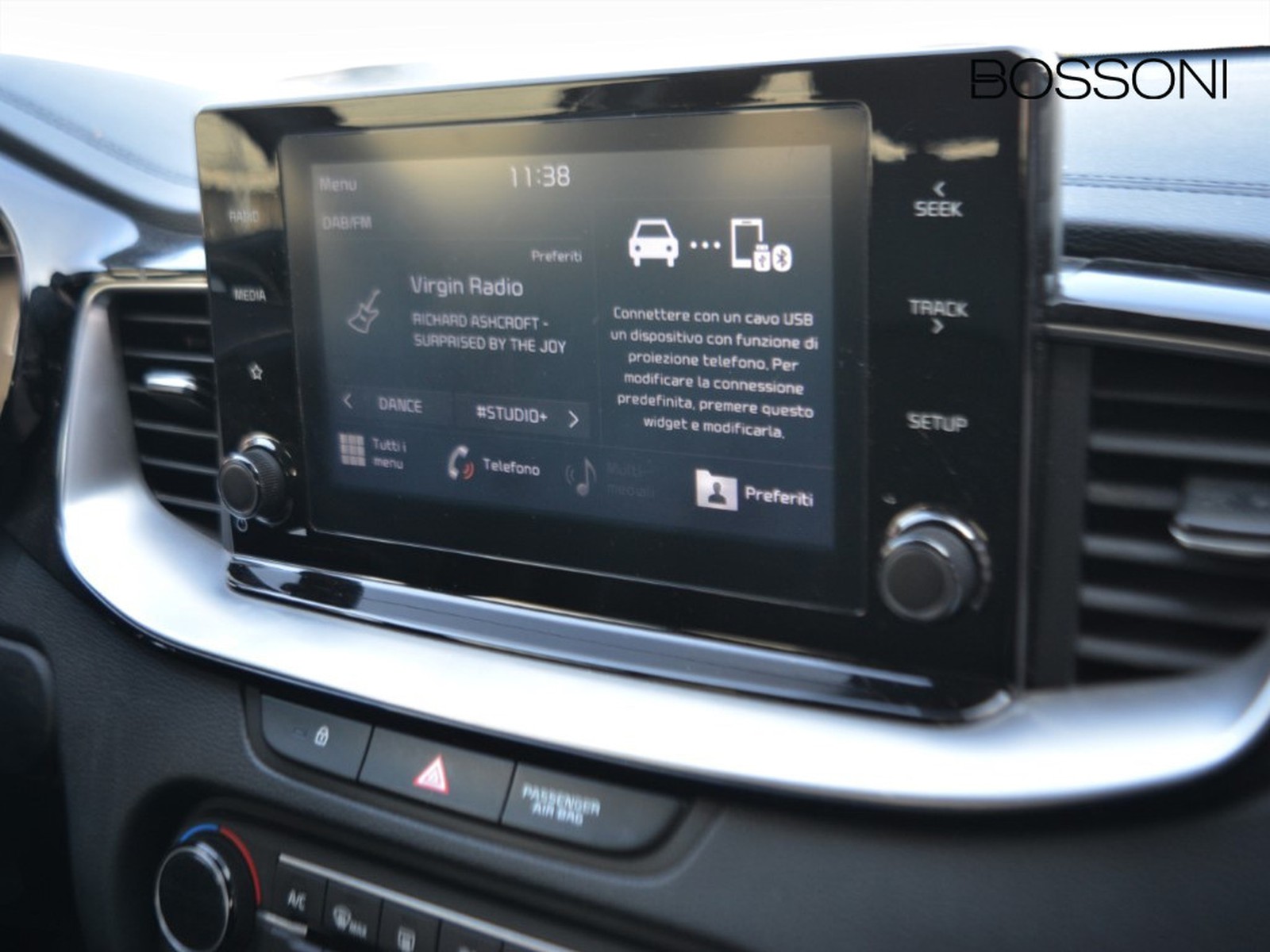 10 - Kia Xceed 1.0 t-gdi 120cv style 2wd