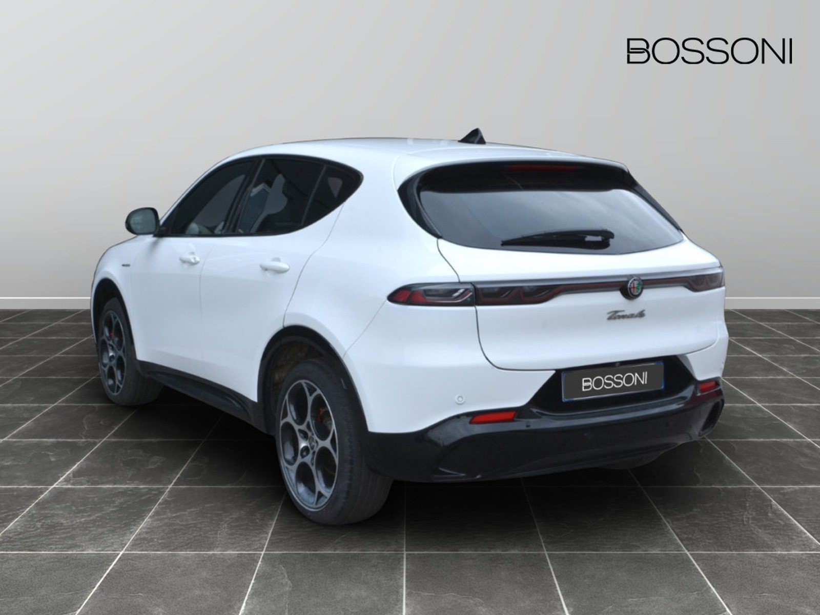 4 - Alfa Romeo Tonale 1.5 hybrid 160cv veloce tct7