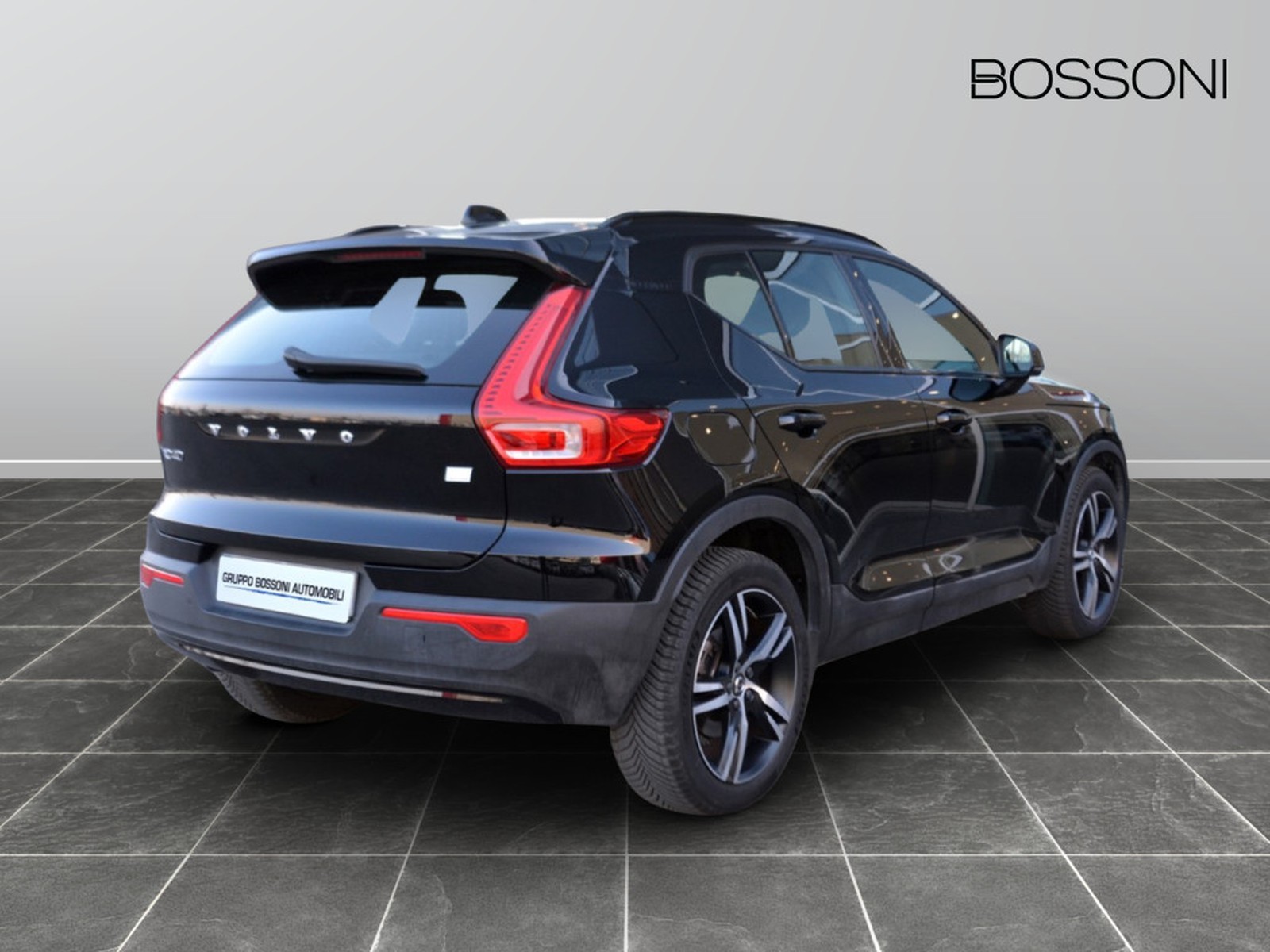 3 - Volvo XC40 1.5 t5 recharge plug-in-hybrid r-design geartronic my21