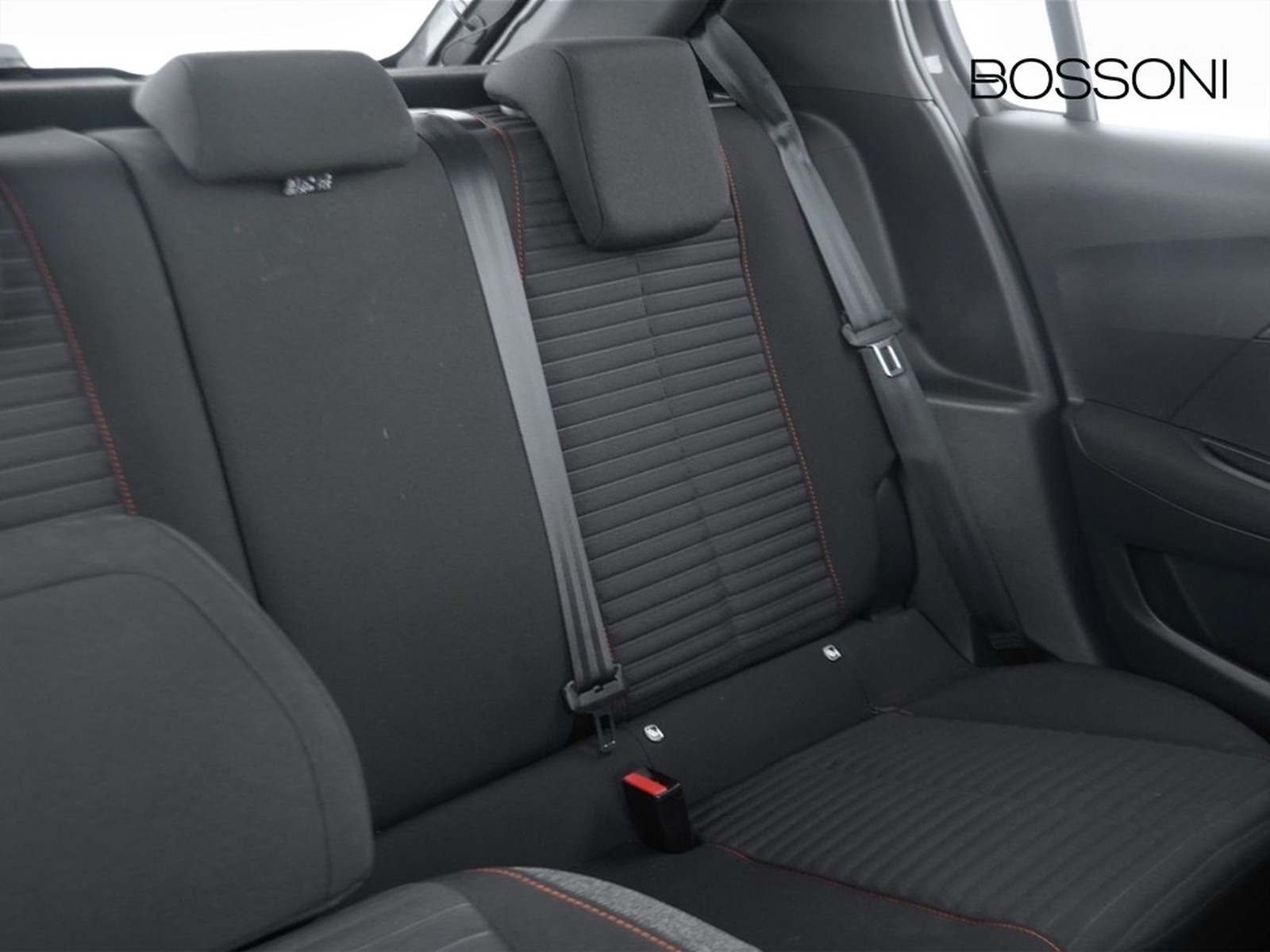 20 - Peugeot 208 5 porte 1.2 puretech 75cv active pack s&s