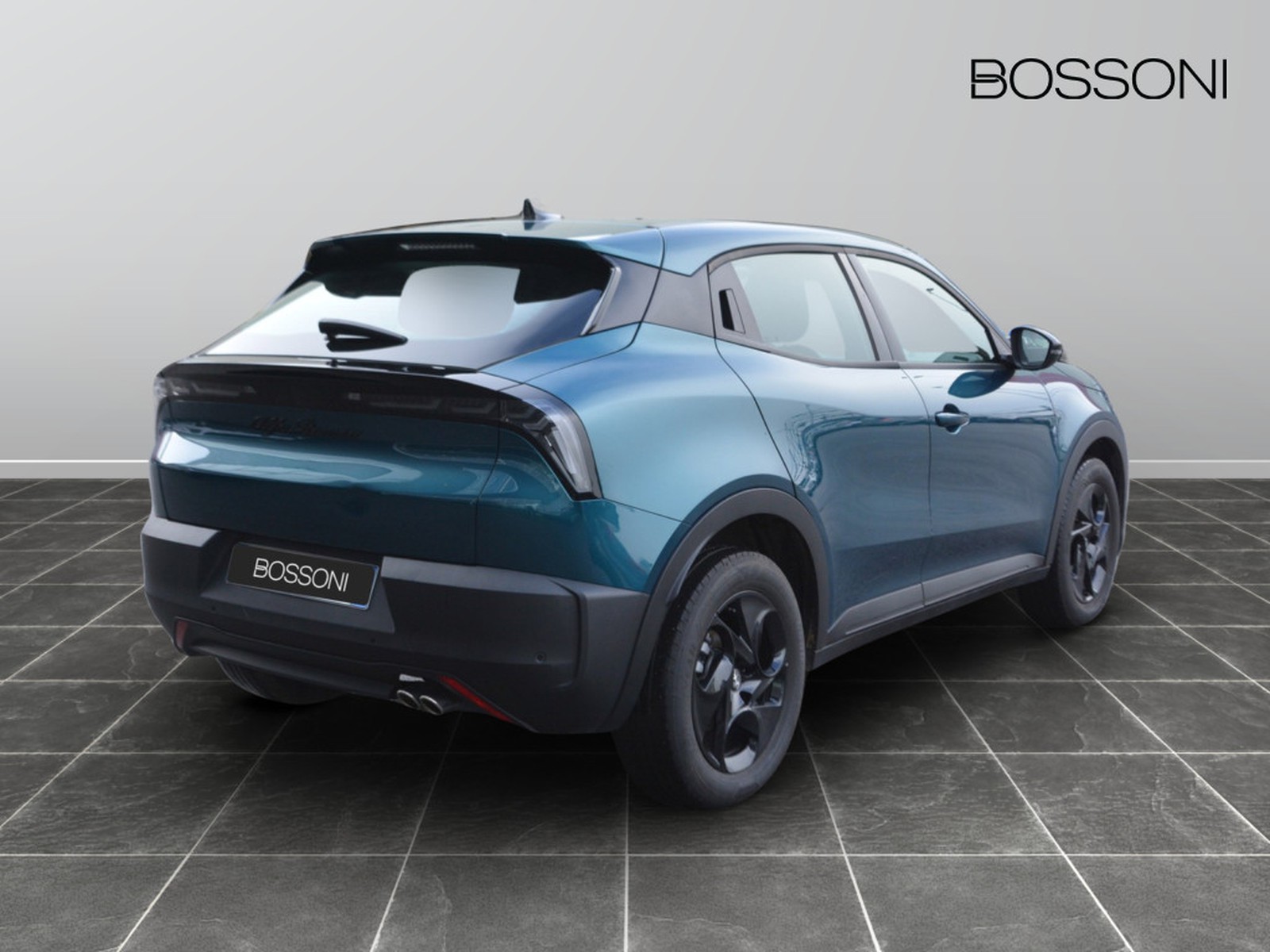 3 - Alfa Romeo Junior 1.2 hybrid 145cv ibrida edct6