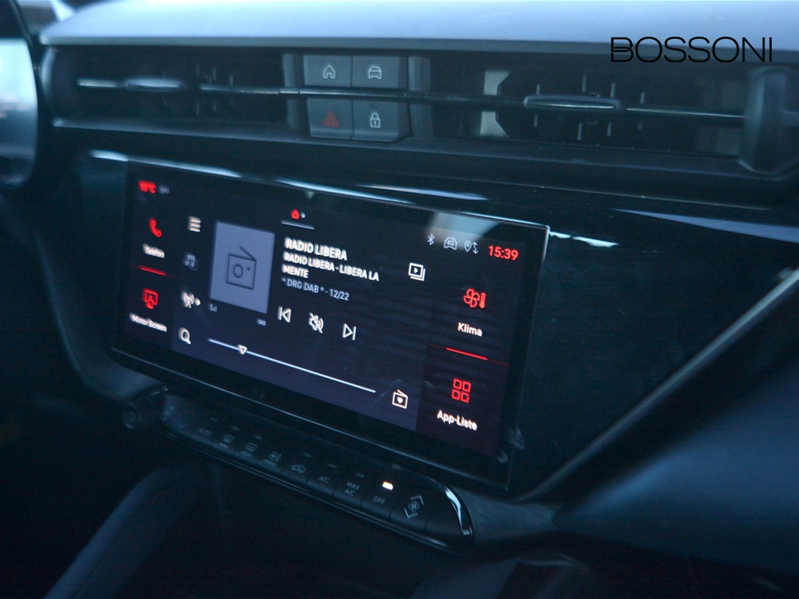 10 - Alfa Romeo Junior 1.2 hybrid 145cv ibrida edct6