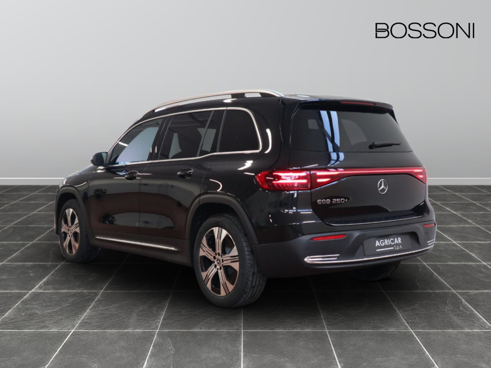 5 - Mercedes EQB 250+ progressive advanced