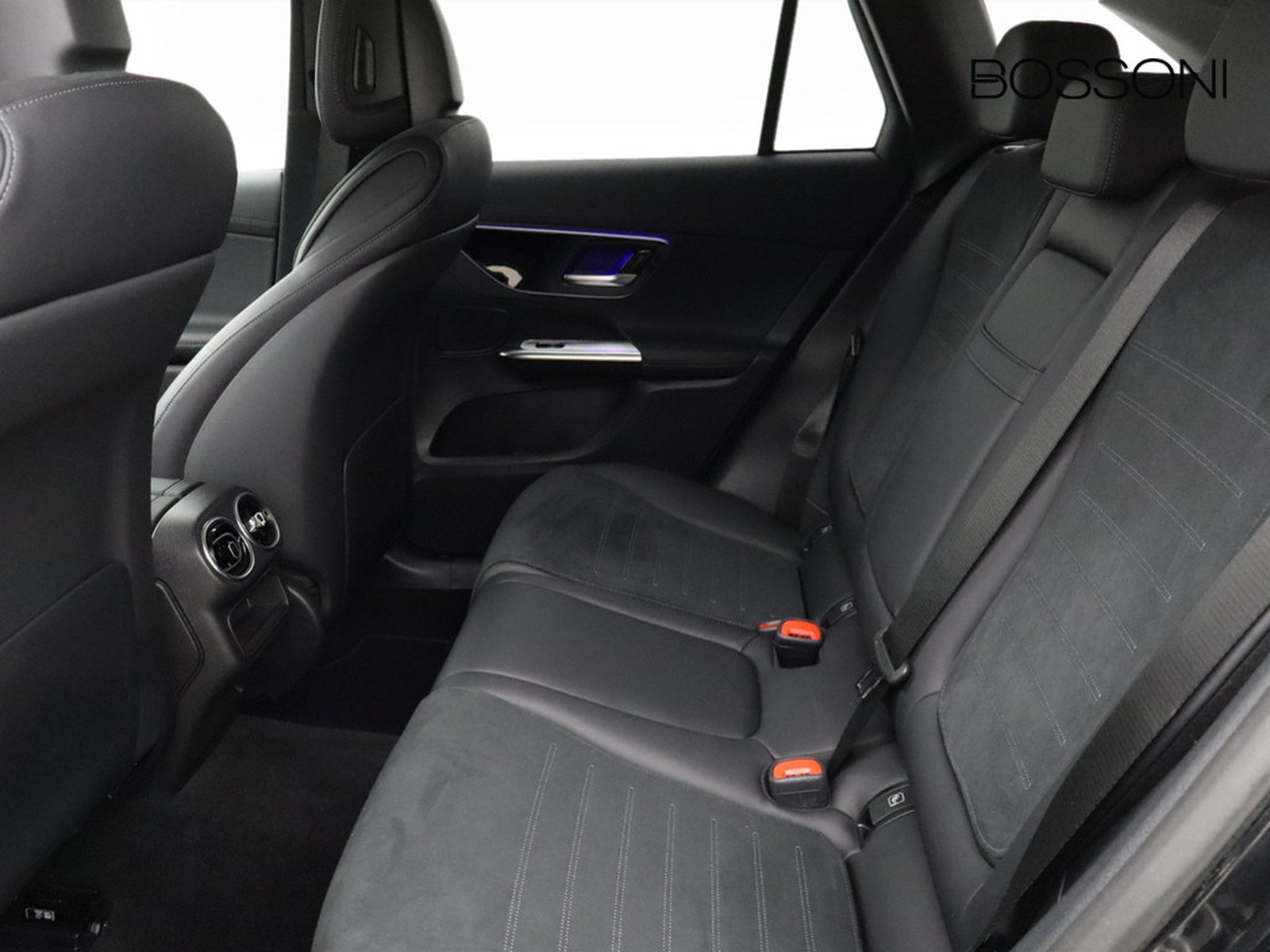 8 - Mercedes GLC suv 300 de plug in hybrid amg line advanced 4matic 9g-tronic