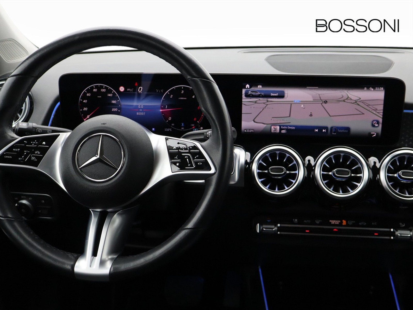 12 - Mercedes GLB 200 d progressive advanced plus 4matic 8g-dct