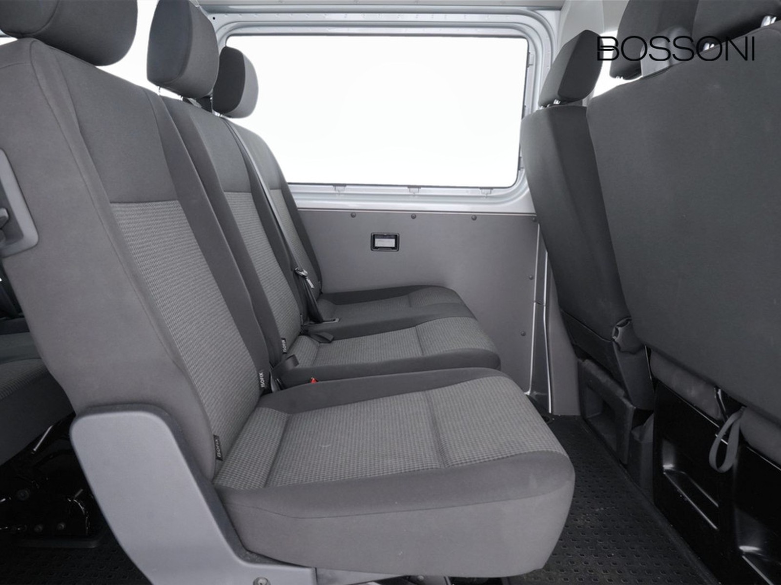 9 - Volkswagen VIC T6.1 Transporter t6.1 30 2.0 tdi 150cv kombi business p.c. dsg7