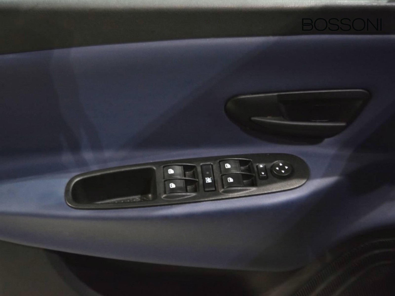16 - Lancia Ypsilon 1.0 firefly hybrid 70cv platino s&s