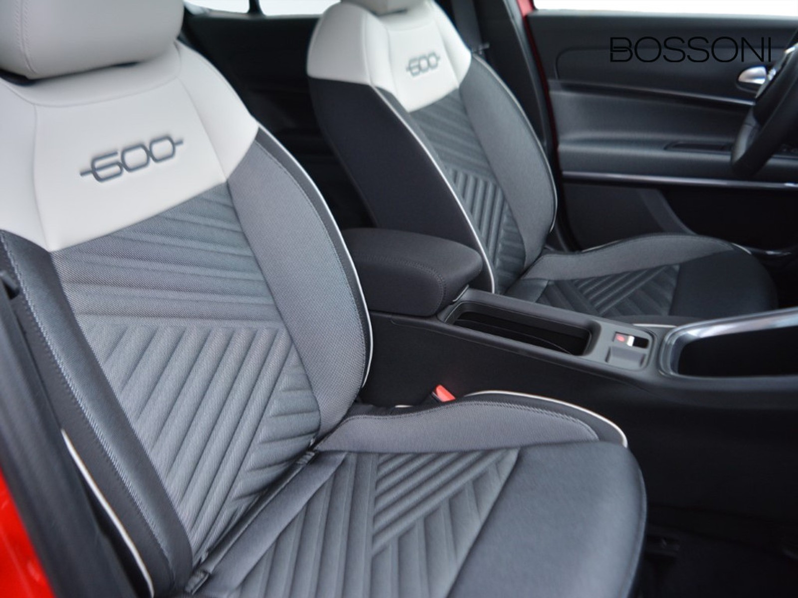 5 - Fiat 600 1.2 hybrid 145cv icon