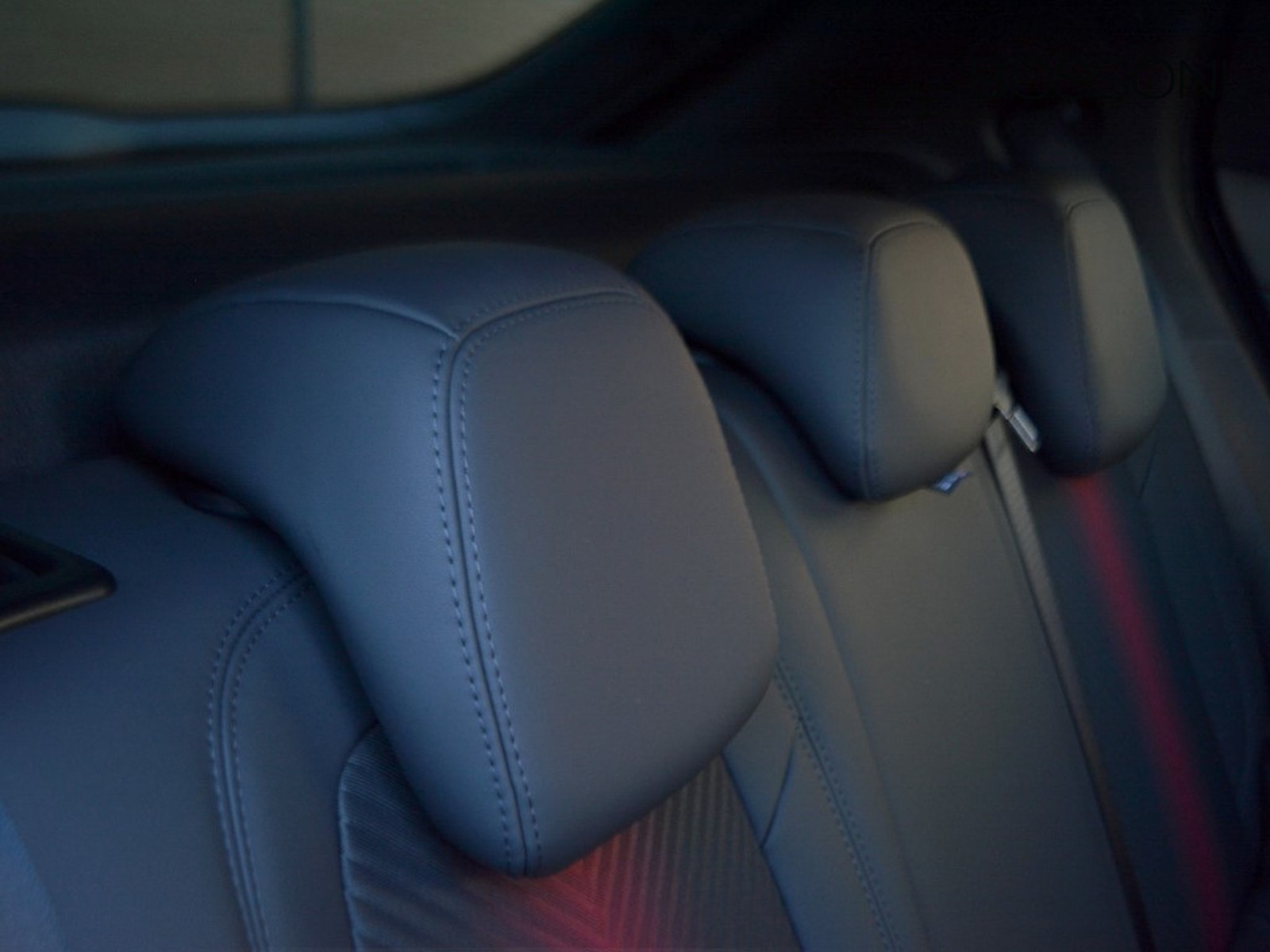 6 - Alfa Romeo Junior 1.2 hybrid 145cv ibrida q4 edct6