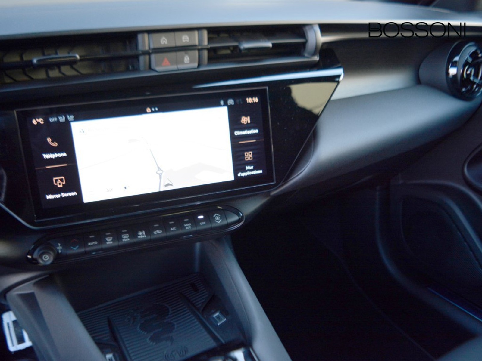 10 - Alfa Romeo Junior 1.2 hybrid 145cv ibrida q4 edct6