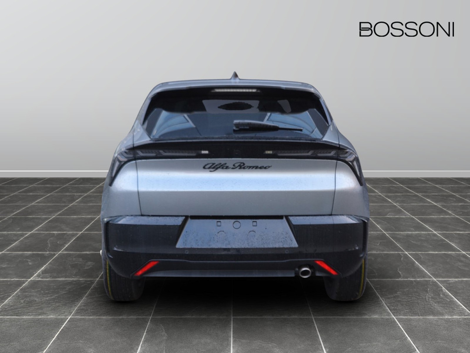 4 - Alfa Romeo Junior 1.2 hybrid 145cv ibrida q4 edct6