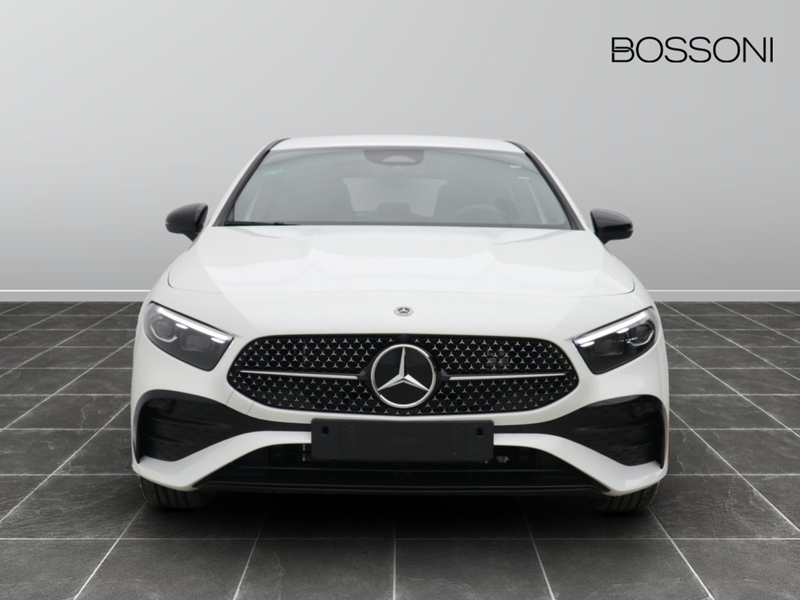 2 - Mercedes Classe A 250 e plug-in-hybrid amg line extra speedshift dct amg 8g