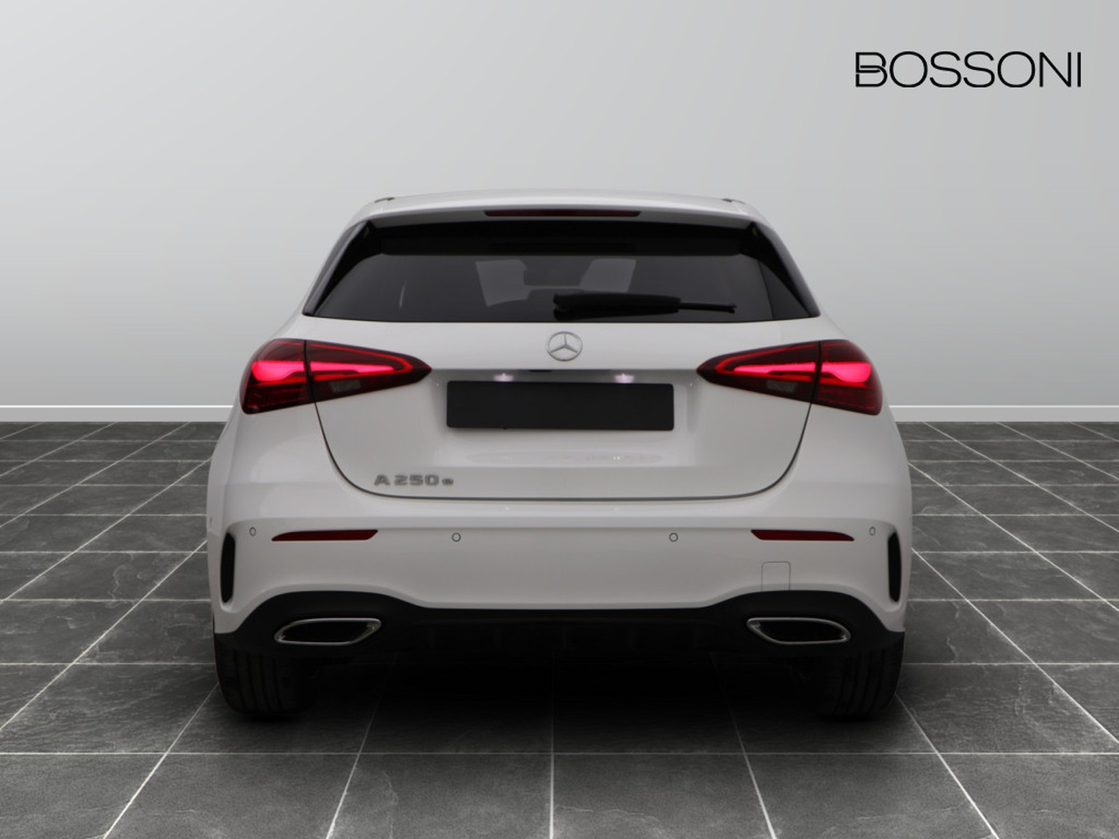 6 - Mercedes Classe A 250 e plug-in-hybrid amg line extra speedshift dct amg 8g