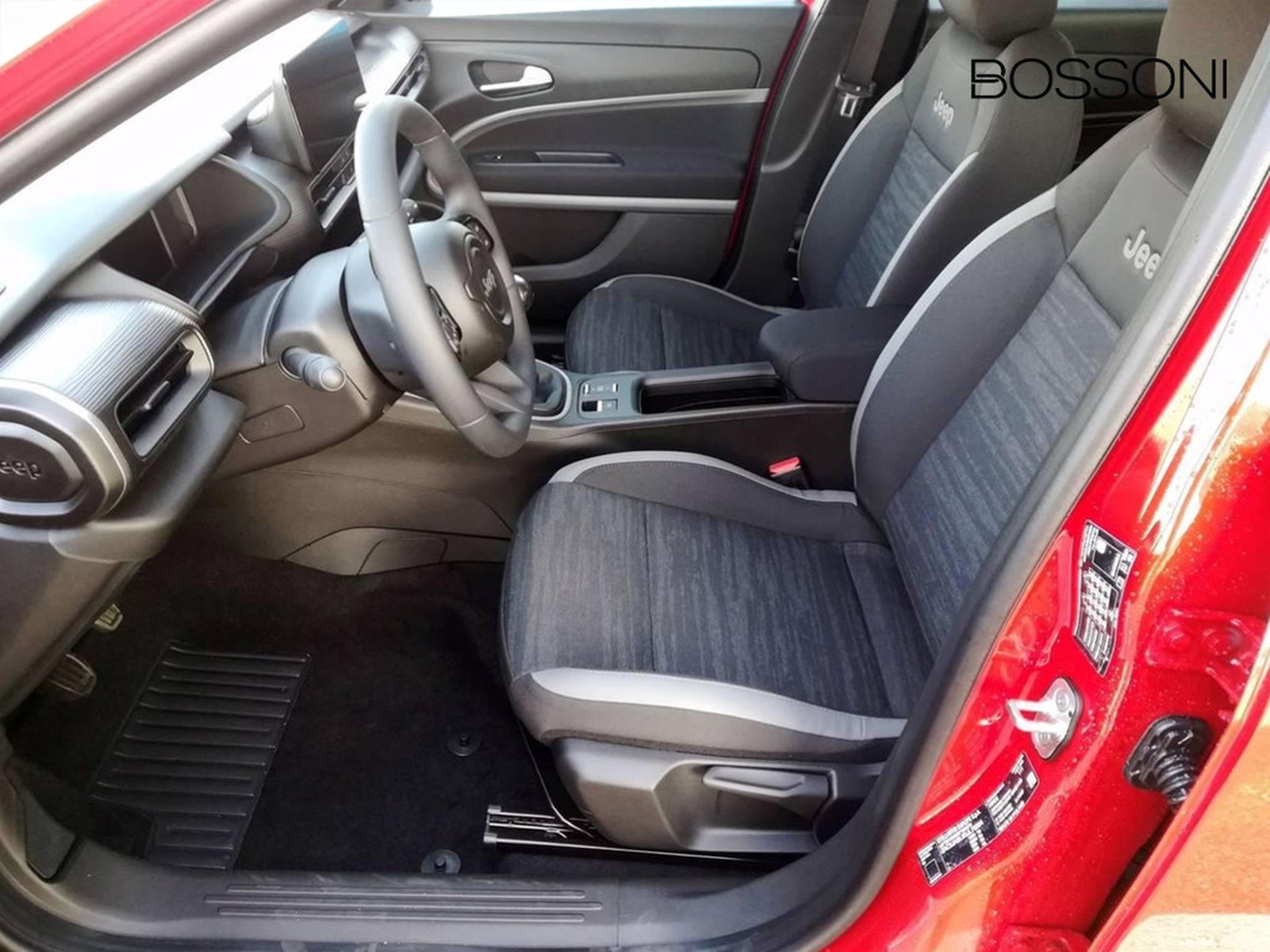 9 - Jeep Avenger 1.2 turbo 100cv longitude fwd