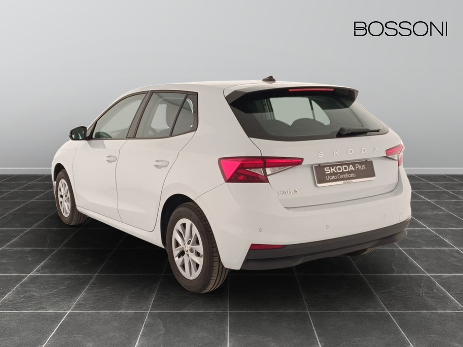 4 - Skoda Fabia 1.0 mpi 80cv selection