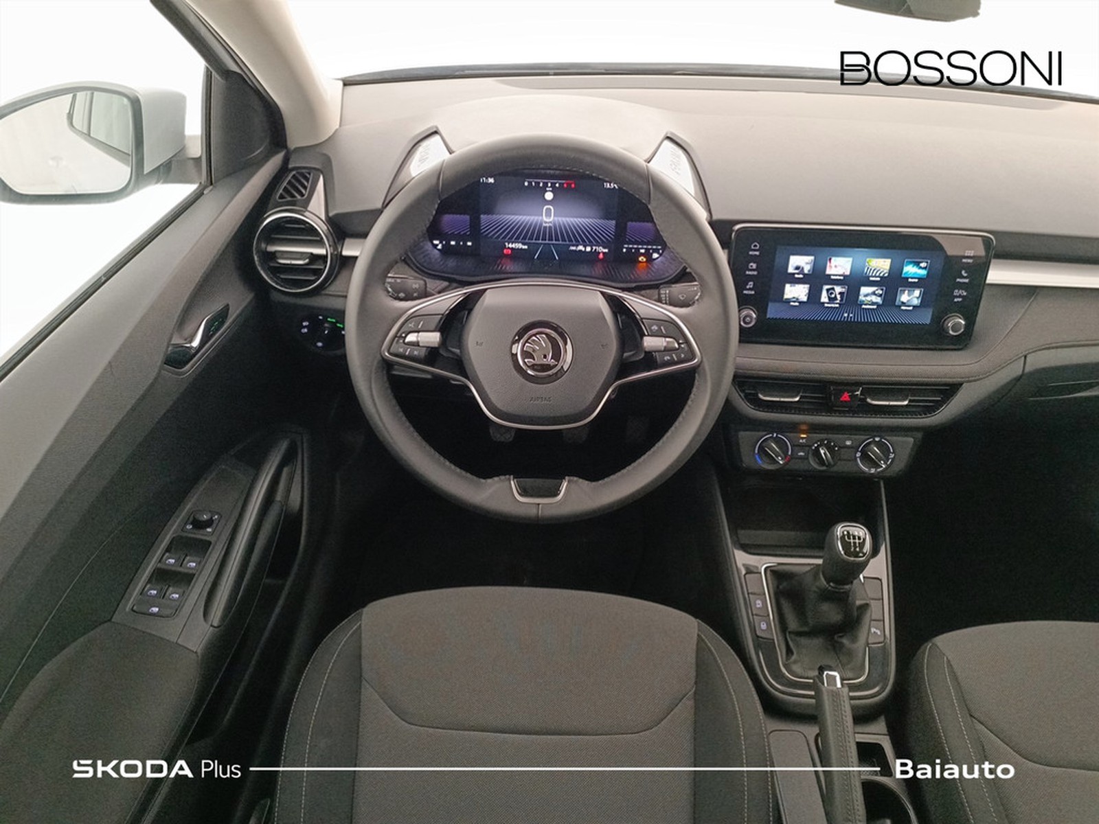 8 - Skoda Fabia 1.0 mpi 80cv selection