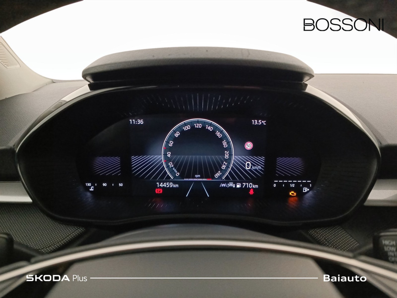 9 - Skoda Fabia 1.0 mpi 80cv selection