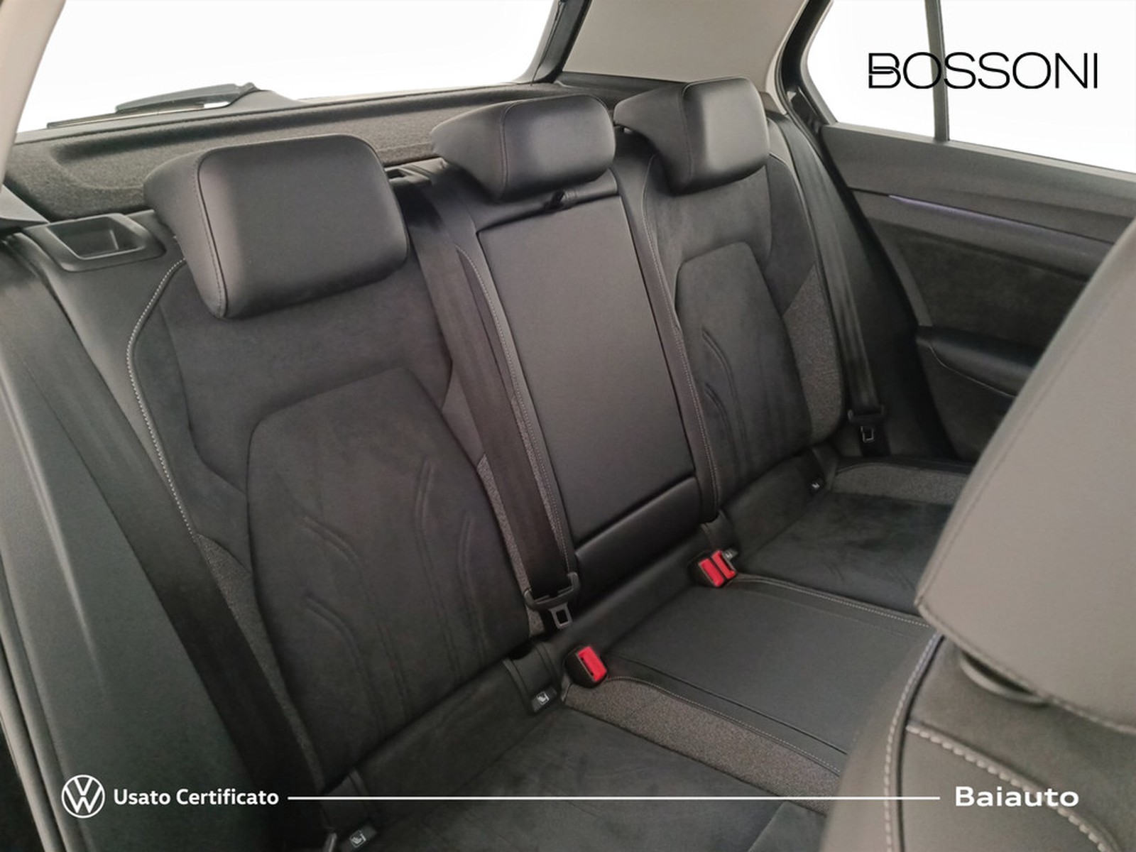 21 - Volkswagen Golf 2.0 tdi scr 115cv life