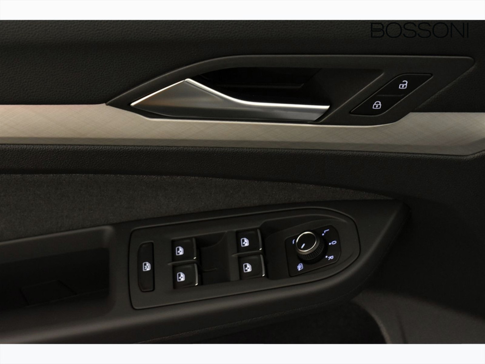 16 - Volkswagen Golf 2.0 tdi scr 115cv life