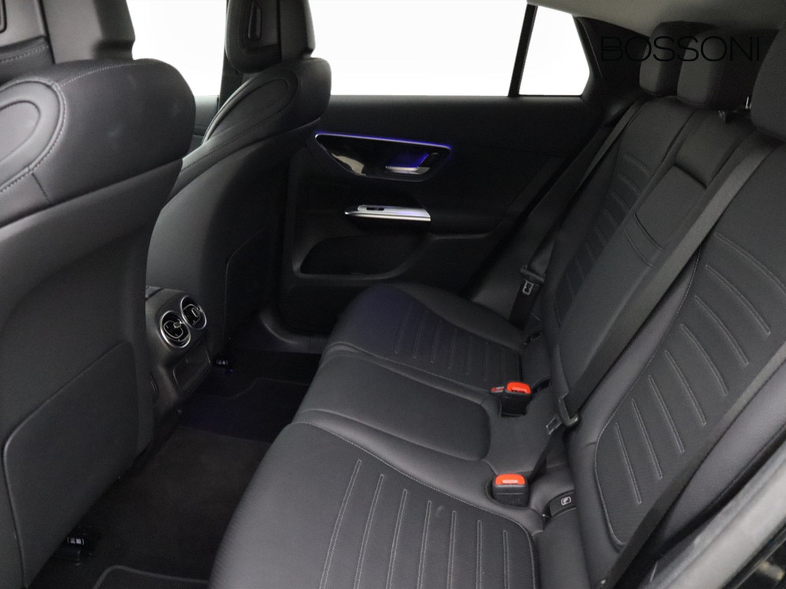 8 - Mercedes GLC coupe 220 d amg line advanced 4matic 9g-tronic