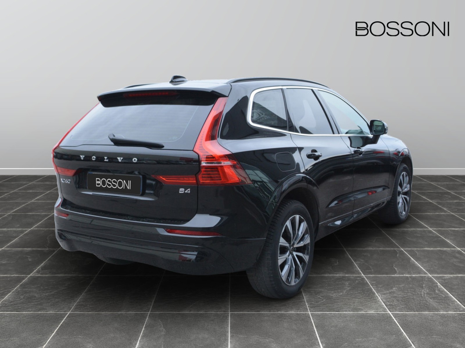 3 - Volvo XC60 2.0 b4 momentum pro automatico