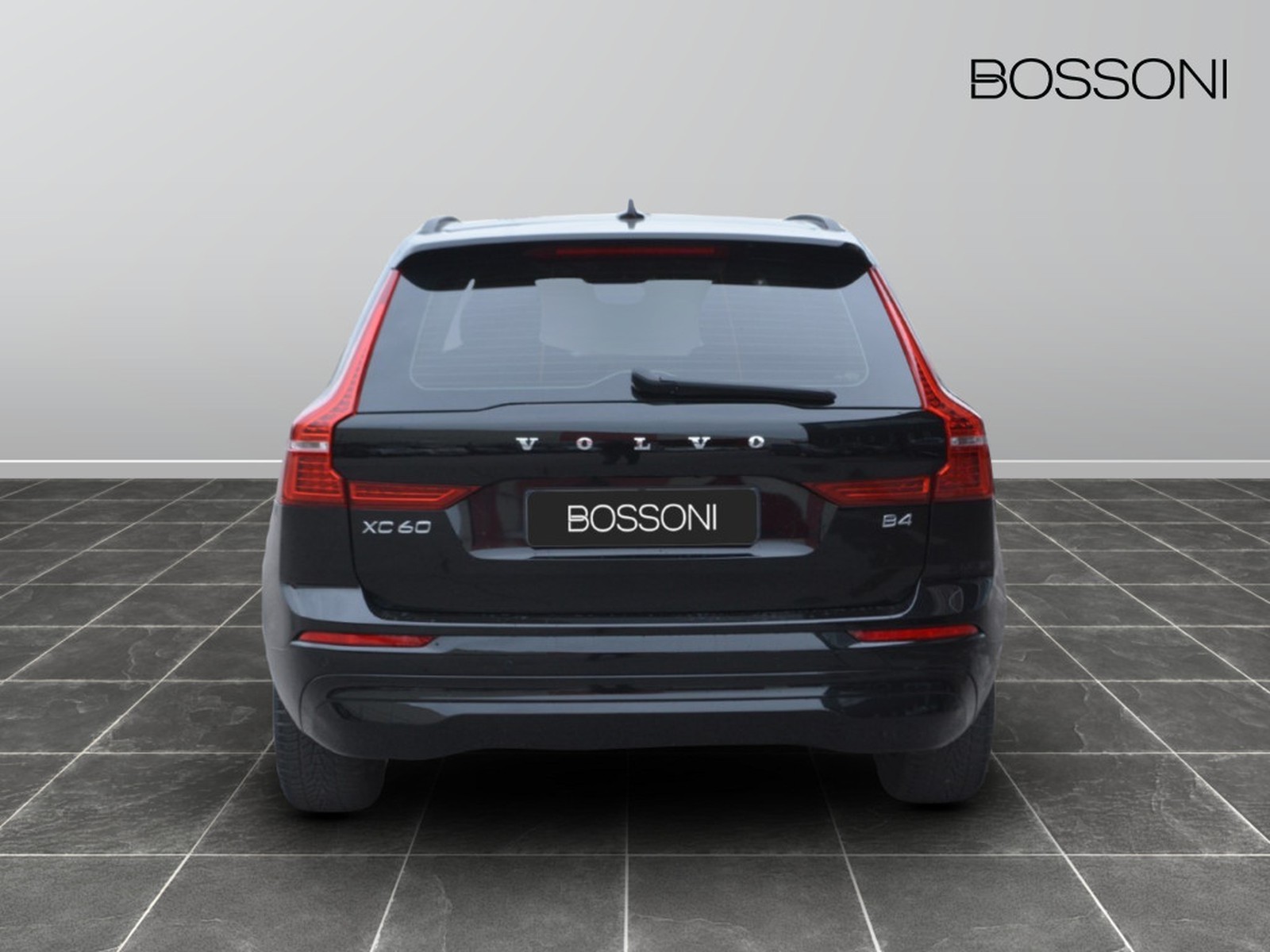 4 - Volvo XC60 2.0 b4 momentum pro automatico