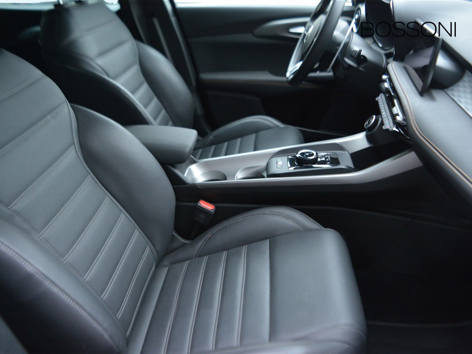 5 - Alfa Romeo Tonale 1.6 130cv veloce tct6