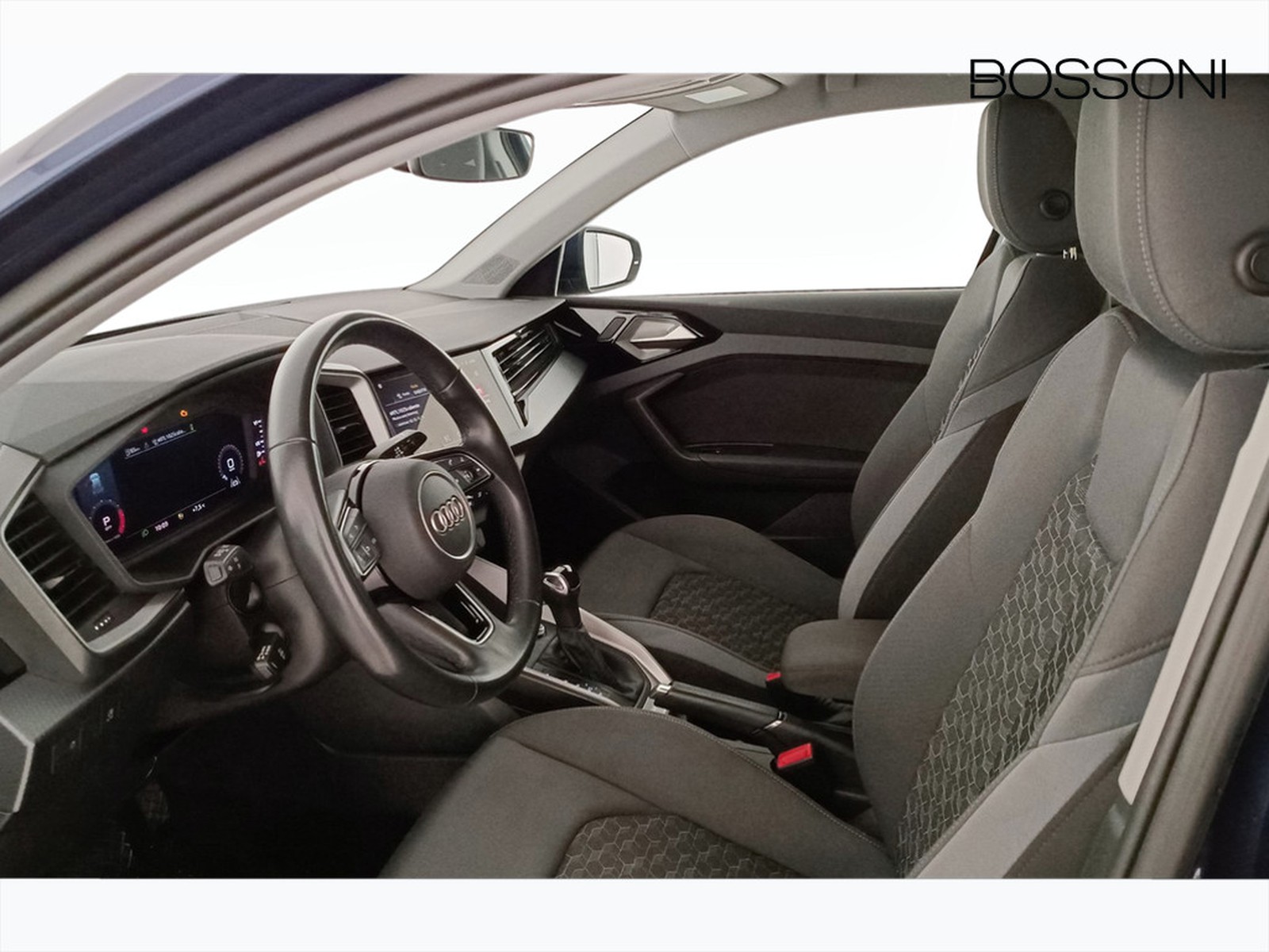 32 - Audi A1 sportback 25 1.0 tfsi