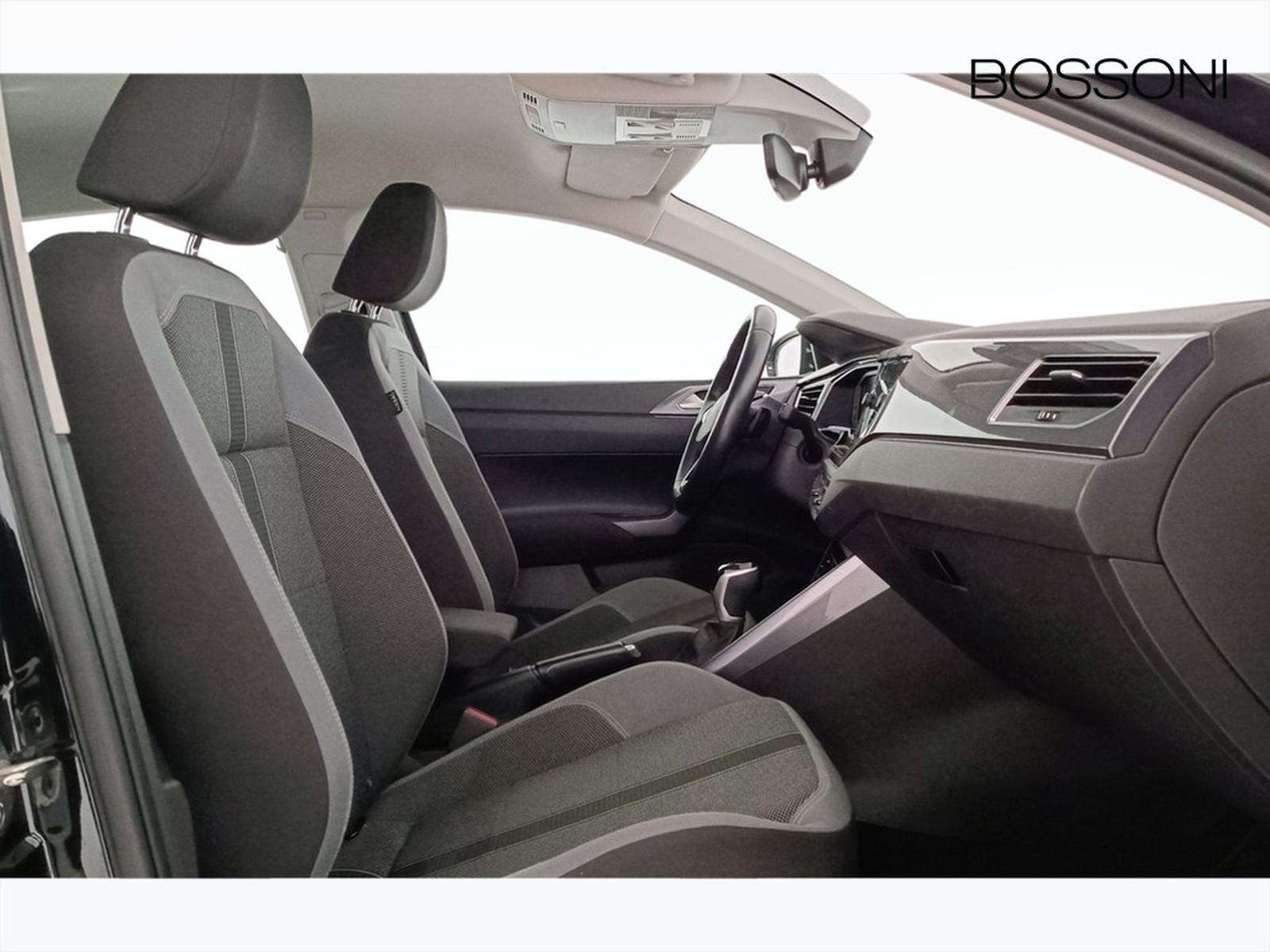 8 - Volkswagen Polo 1.0 tsi 110cv style dsg