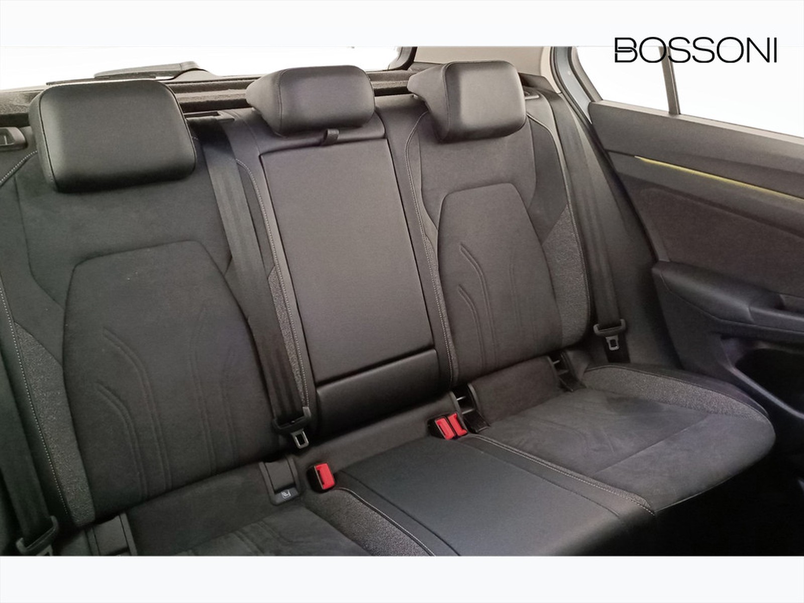 38 - Volkswagen Golf 2.0 tdi scr 150cv style dsg