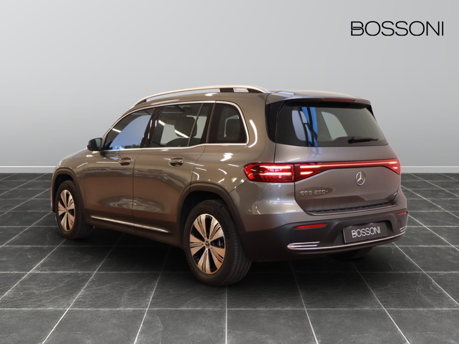 5 - Mercedes EQB 250+ progressive