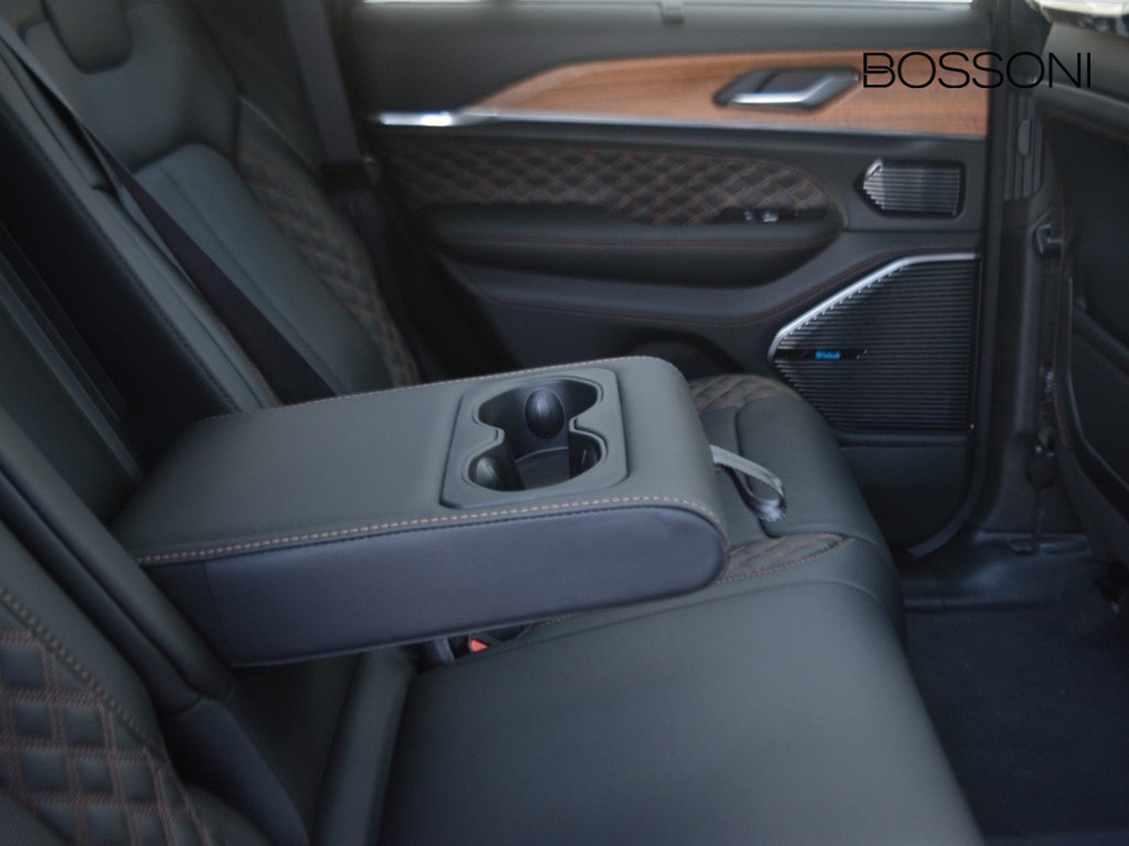 6 - Jeep Grand Cherokee 2.0 atx phev summit reserve 4xe auto