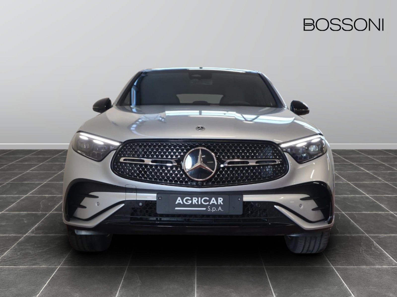 2 - Mercedes GLC coupe 220 d amg line premium 4matic 9g-tronic