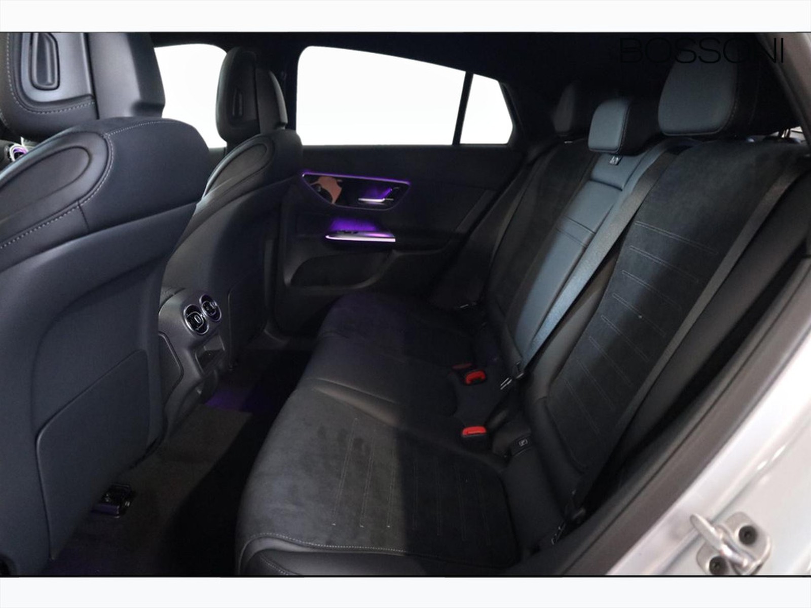 8 - Mercedes GLC coupe 220 d amg line premium 4matic 9g-tronic