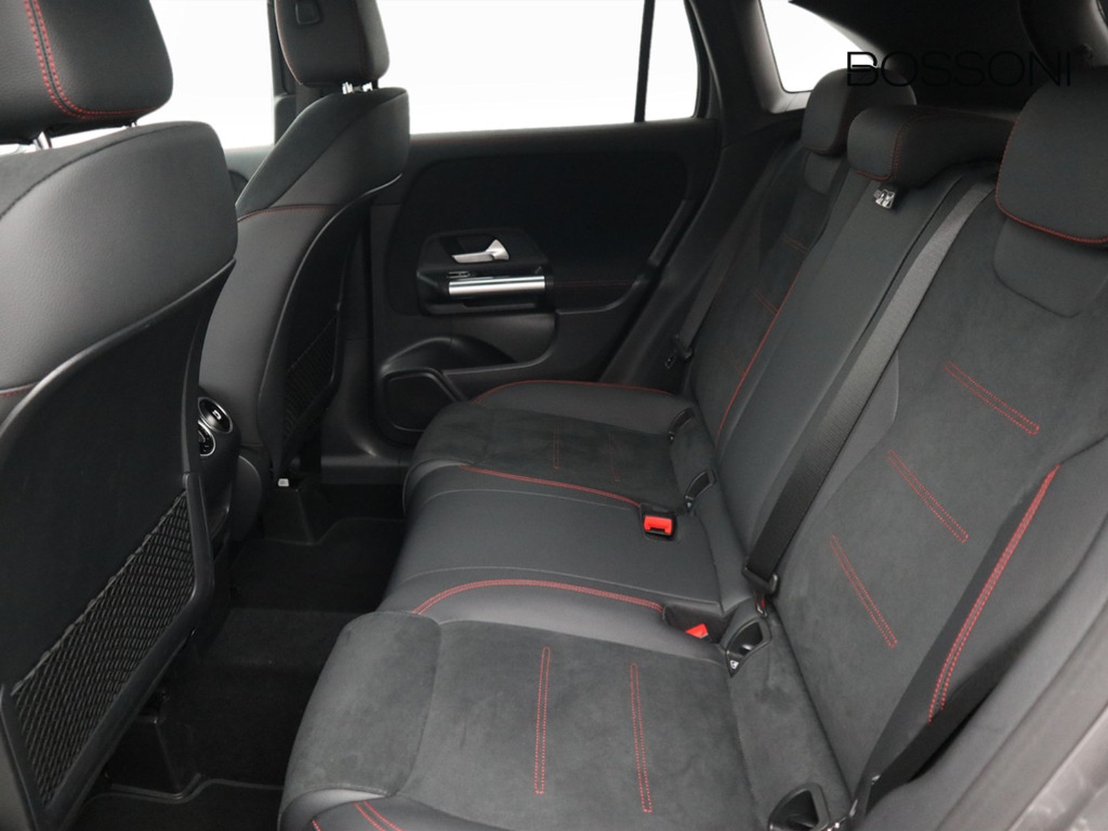 8 - Mercedes GLA 250 e plug-in-hybrid amg line advanced plus 8g-dct