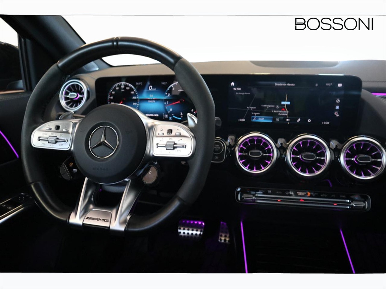 12 - AMG GLA amg 35 4matic speedshift dct amg 8g