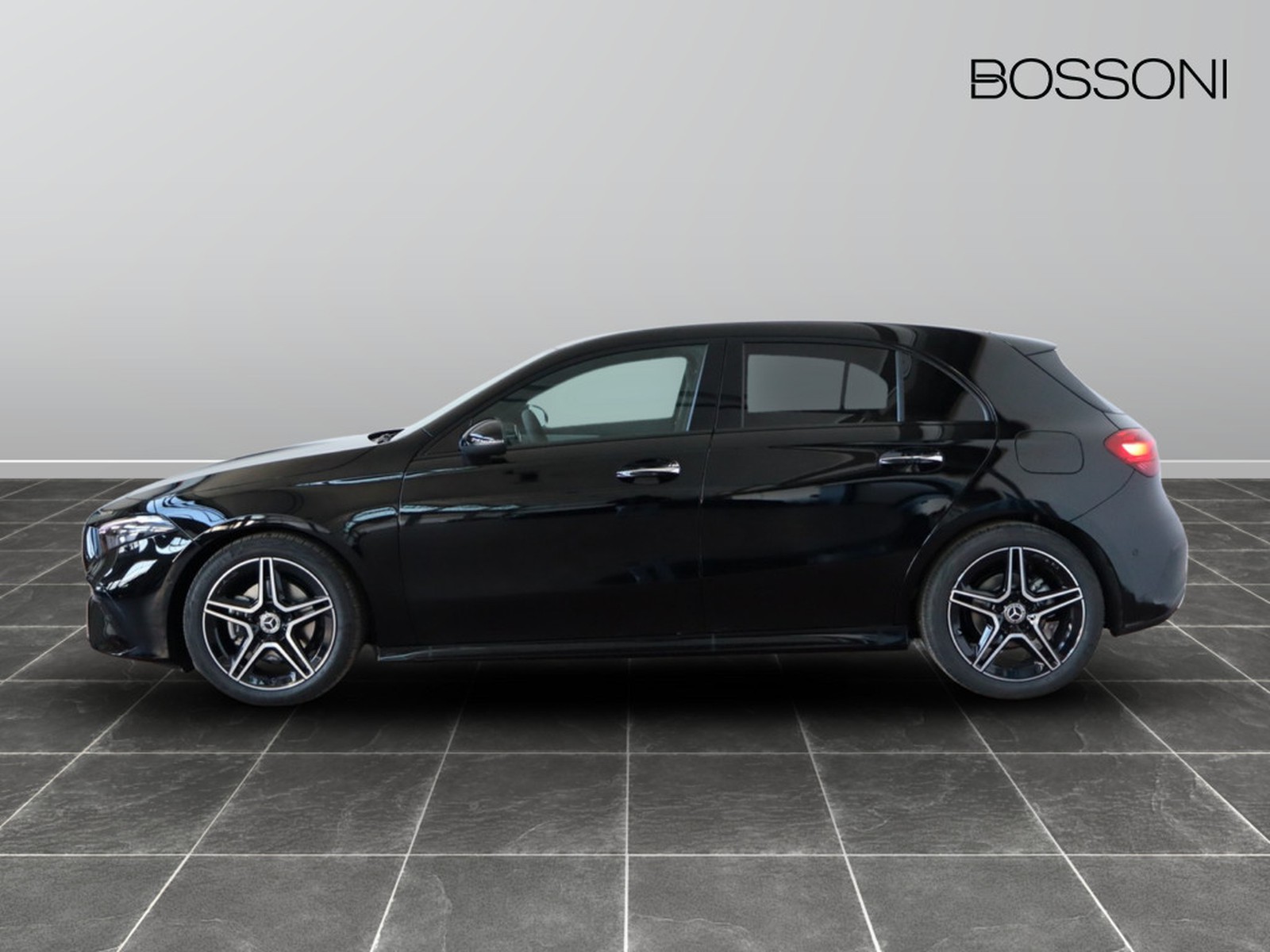 3 - Mercedes Classe A 180 d amg line extra speedshift dct amg 8g