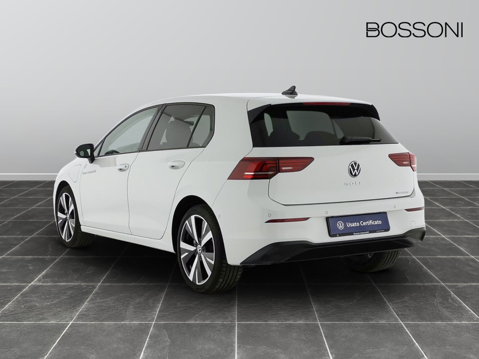 4 - Volkswagen Golf 1.5 tsi ehybrid 204cv edition plus dsg