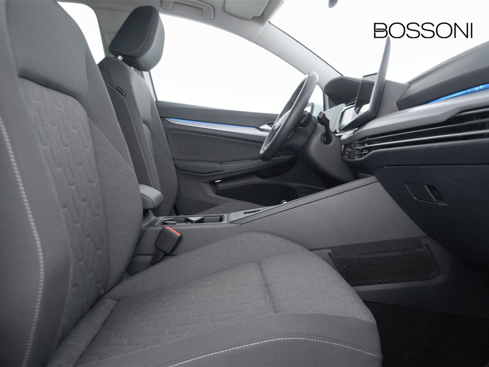 8 - Volkswagen Golf 1.5 tsi ehybrid 204cv edition plus dsg