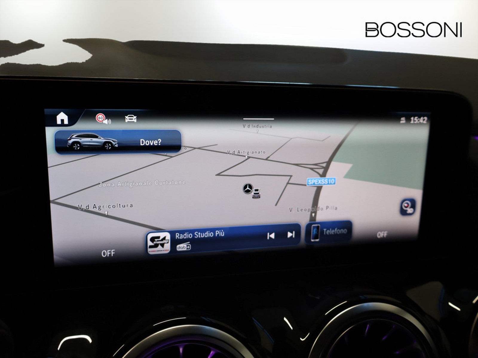 10 - Mercedes GLA 180 amg line premium 7g-dct